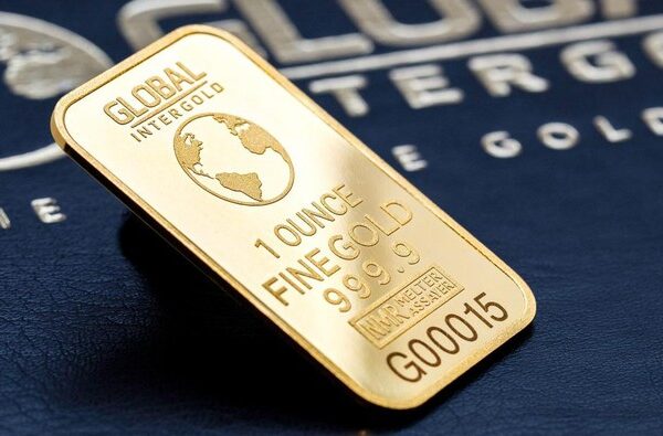 Stabilitas Harga Emas di Semarang Winda Desi Kurniawati